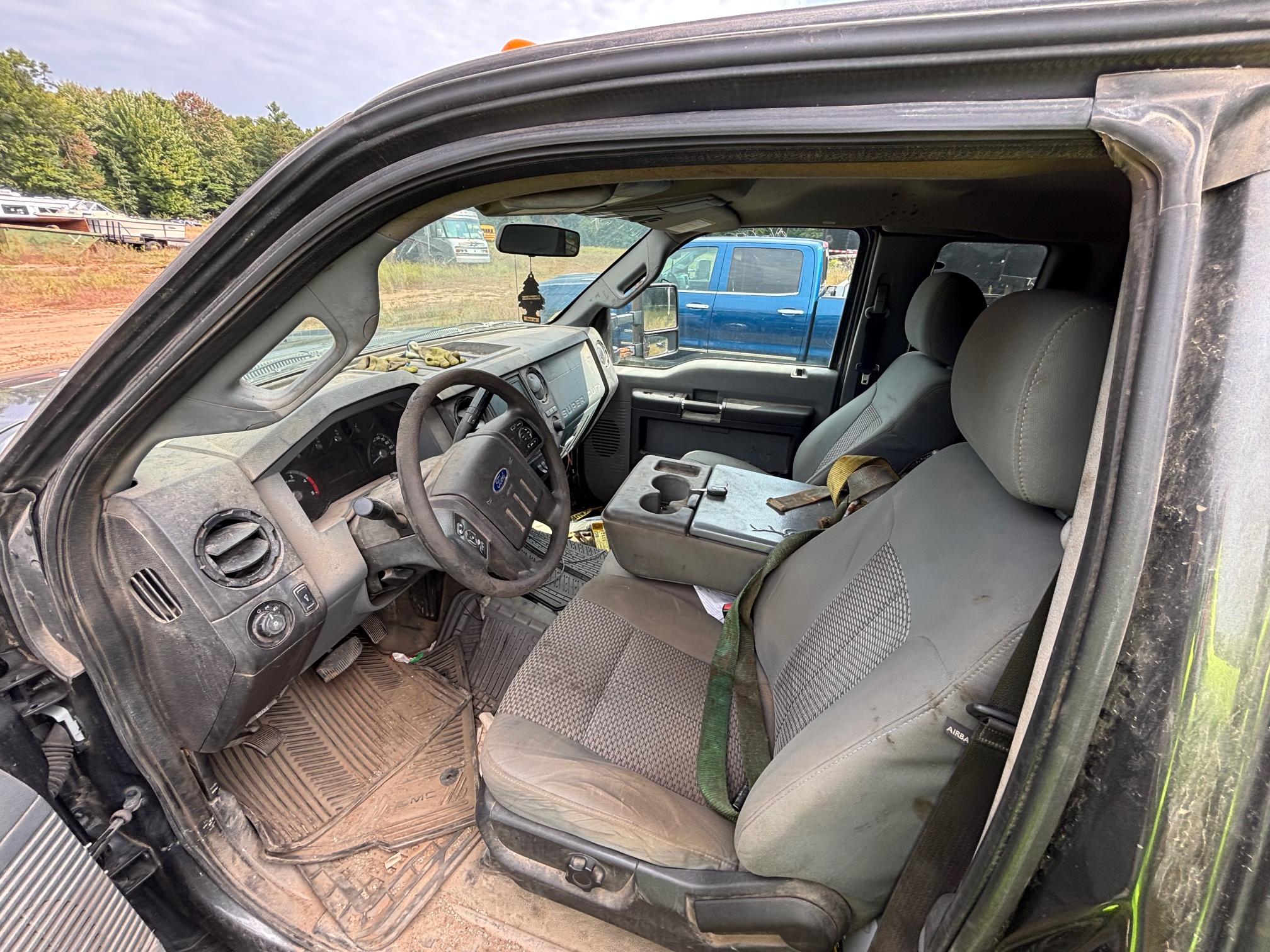 2015 FORD F450 - Image 10